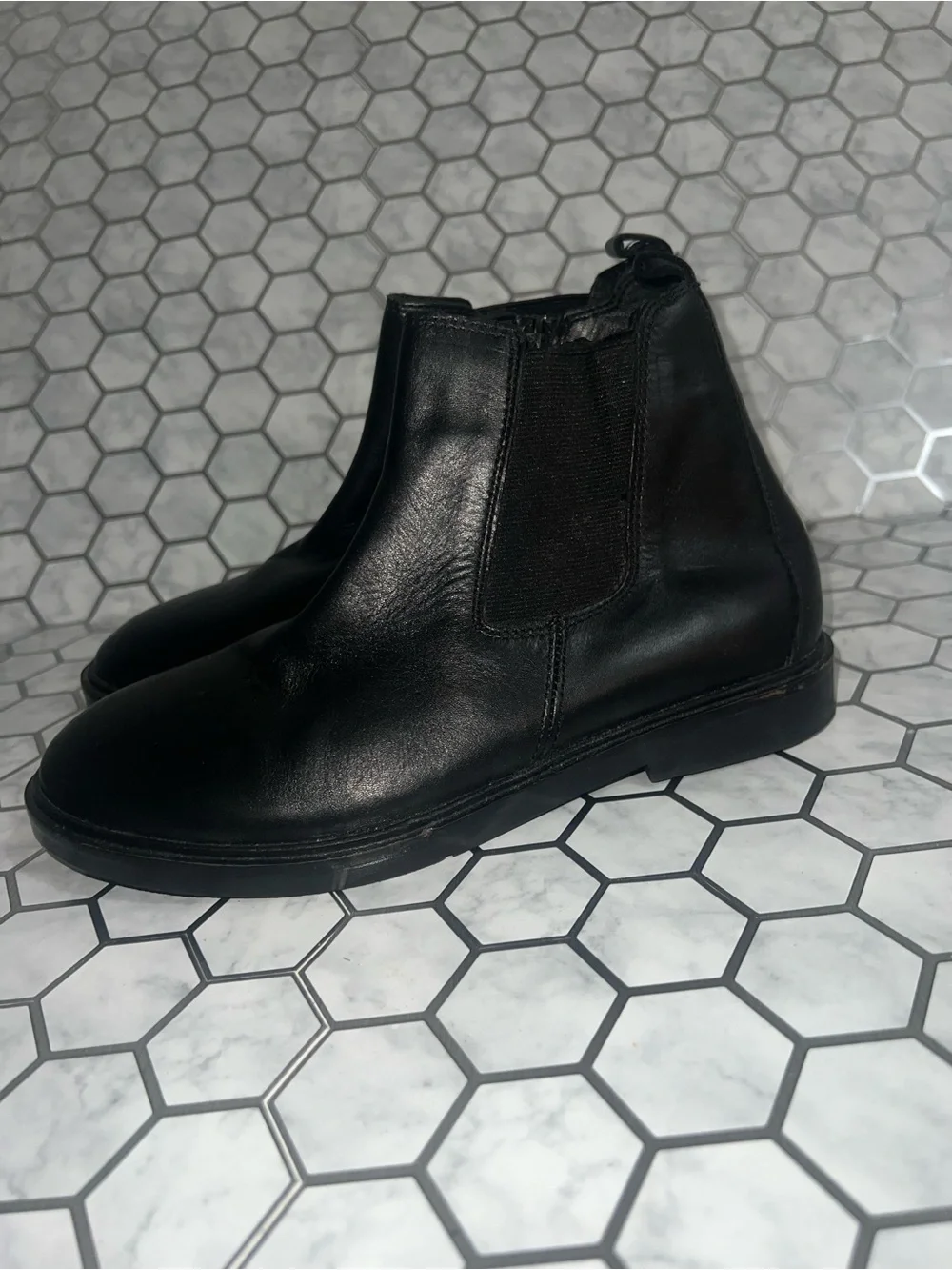 Zara Boys Black Chelsea Boots - Classic Slip-On Dress Boot